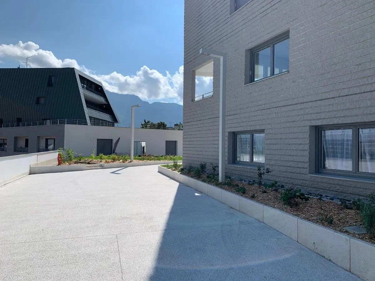 O Pure Apartment Annecy 0*,